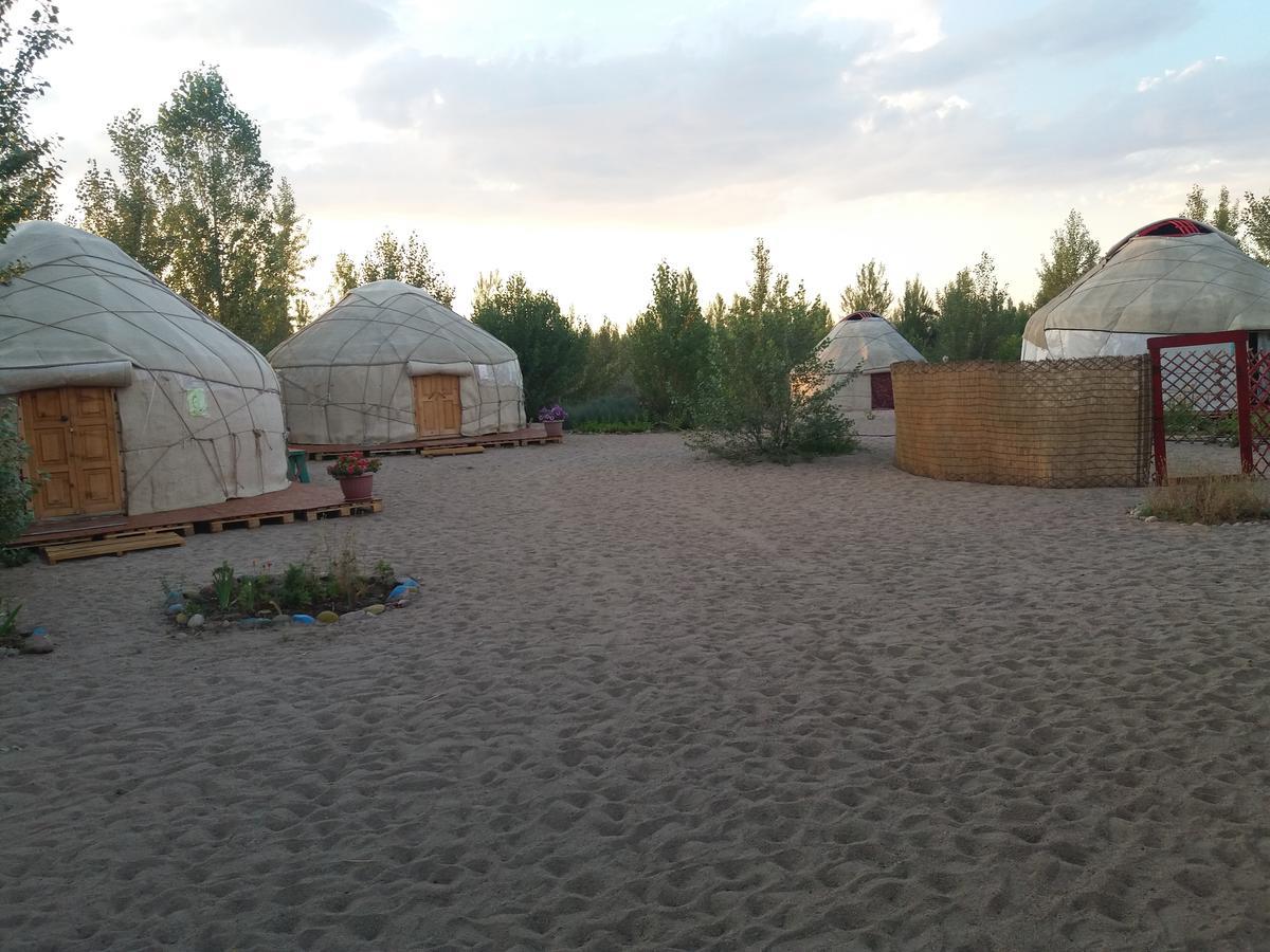 Отель Yurt Camp Tosor Тосор Экстерьер фото