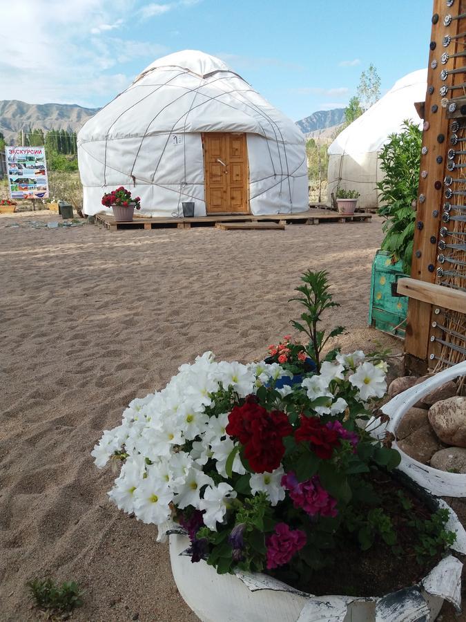 Отель Yurt Camp Tosor Тосор Экстерьер фото